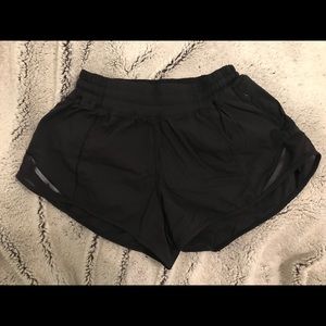 Lululemon Women’s Hotty Hot shorts